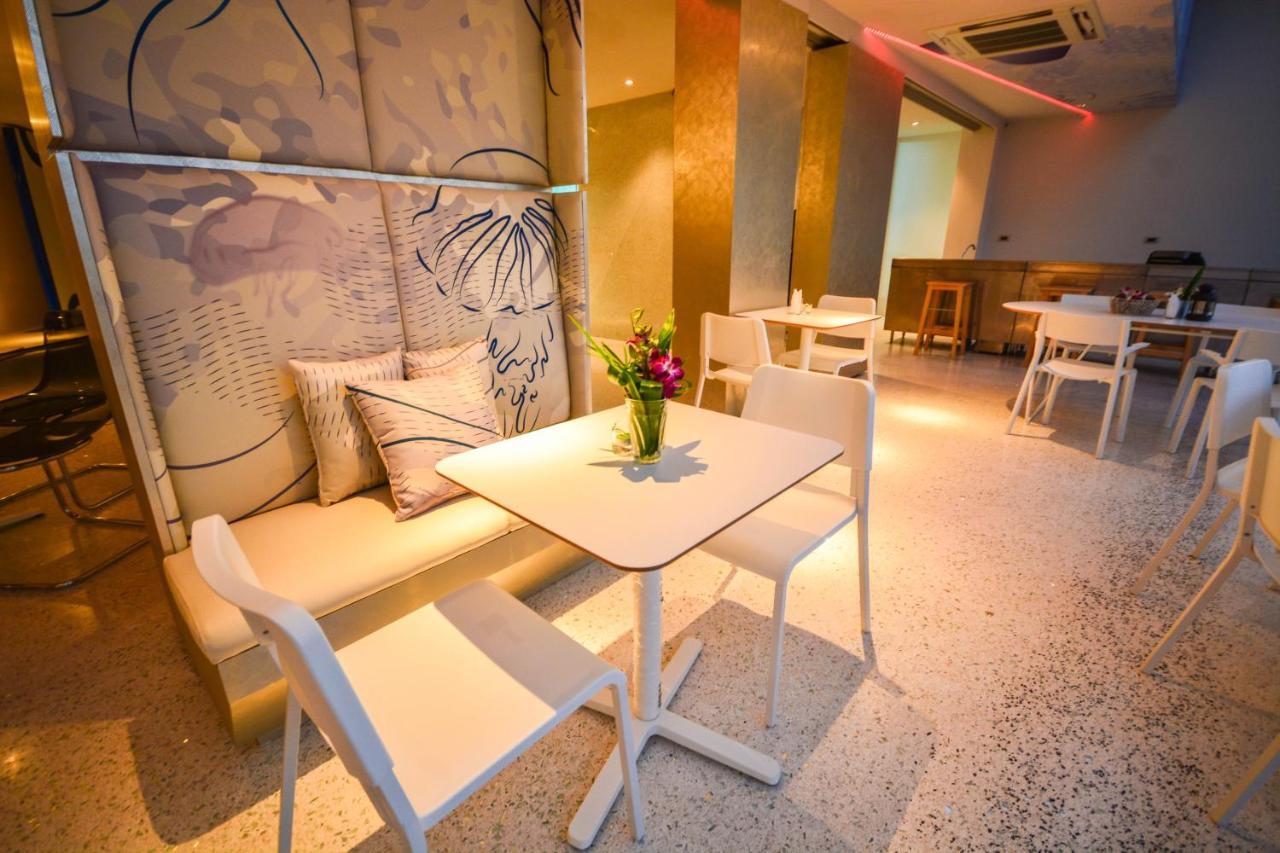 Comet Hotel Surat Thani Exterior photo